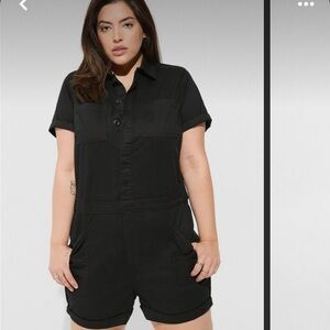 NWT Torrid 8 Inch Lightweight Twill Jumper Sz 22